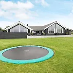 Five-Bedroom Holiday home in Faaborg 2 Vakantiehuis *