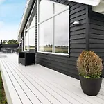 Five-Bedroom Holiday home in Faaborg 2 * Bøjden